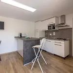 Galteri Housing Apartman *